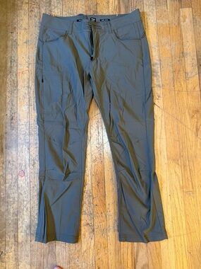 Prana Halle II Pants Forest green, women’s size 12 short.